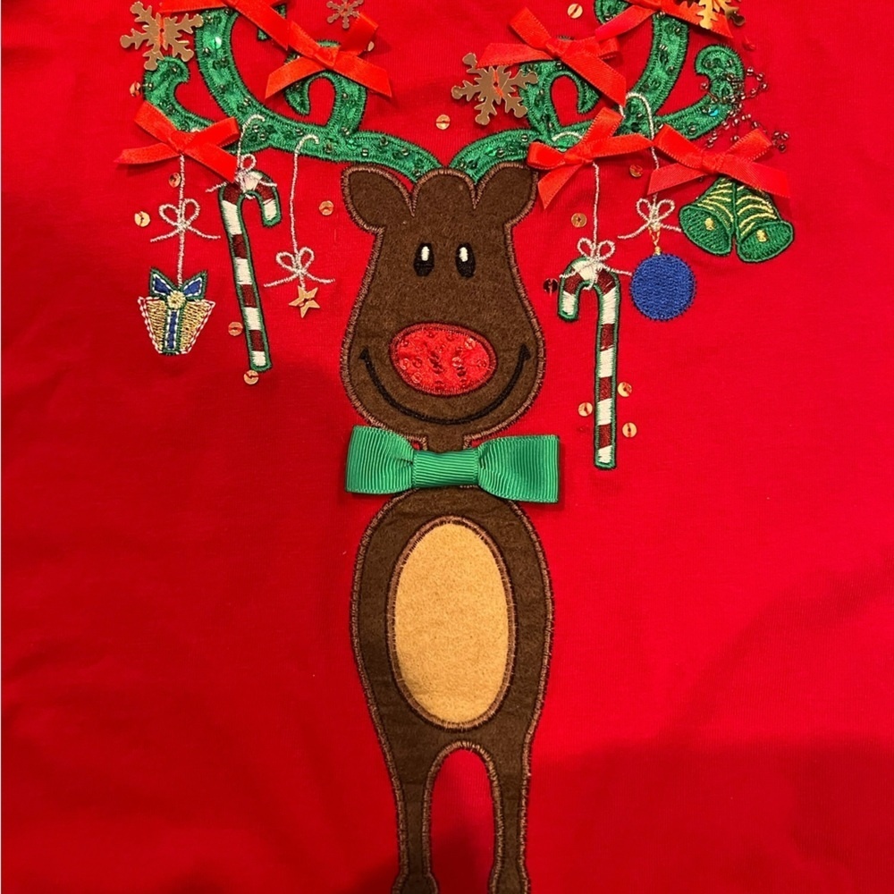KIM ROGERS Womens Size M Long Sleeve Christmas Top with Reindeer Embellishment